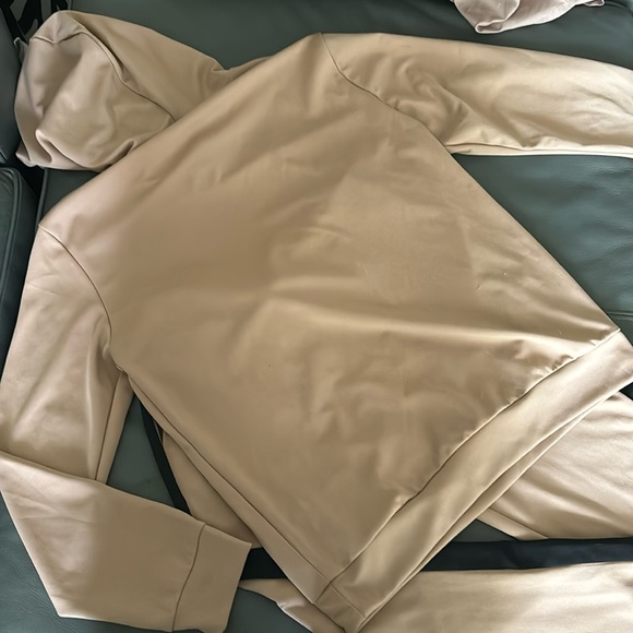 Track suit - Picture 5 of 5